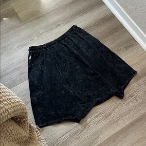 Free people size medium shorts